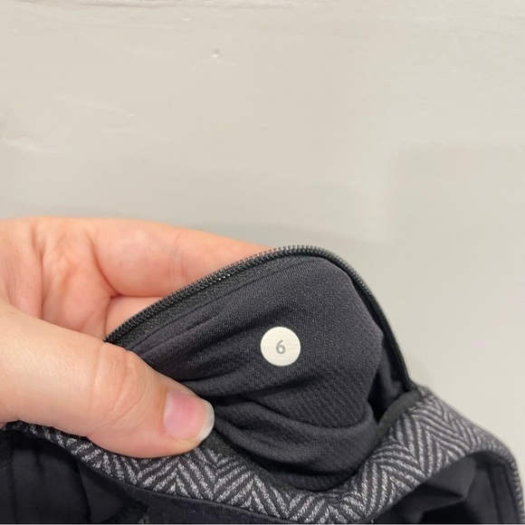 Lululemon Pace Rival Crop Leggings Grey Chevron Women’s 6 - Picture 7 of 7